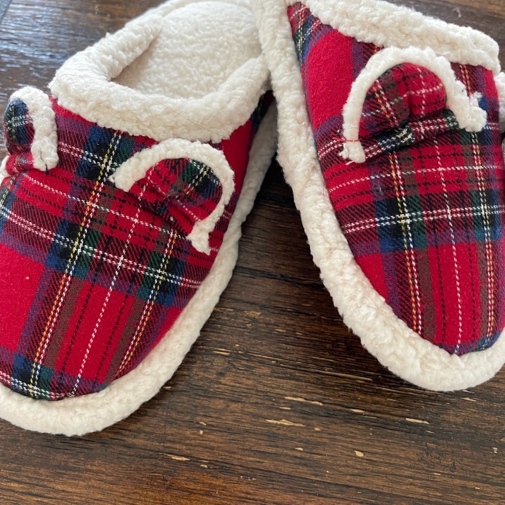 Bee 🐝 & Willow kids slippers